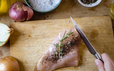 Cuisses de poulet en croûte de sel au romarin